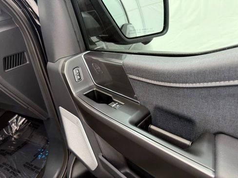 New 2025 Ford F150 Lariat w/ Equipment Group 502A High image 21