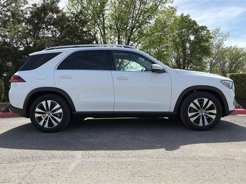 Used 2025 Mercedes-Benz GLE 350 4MATIC image 2