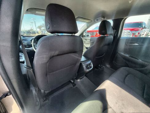 Used 2024 Chevrolet Malibu LT FWD image 12