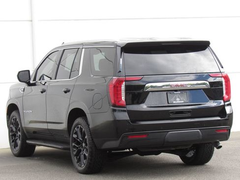 Used 2022 GMC Yukon SLE AWD/4WD image 5