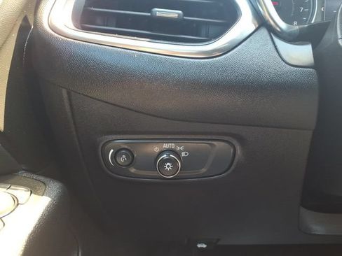 Used 2024 Chevrolet Equinox LT FWD image 13
