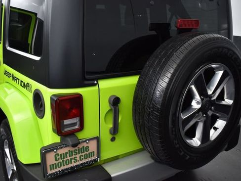 Used 2012 Jeep Wrangler Unlimited Sahara AWD/4WD image 16