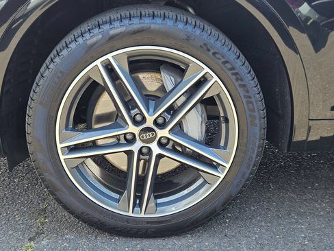 Used 2024 Audi Q5 e Premium Plus AWD/4WD image 32