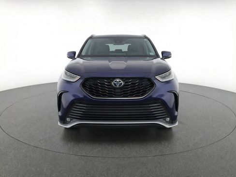 Used 2024 Toyota Highlander XSE image 2