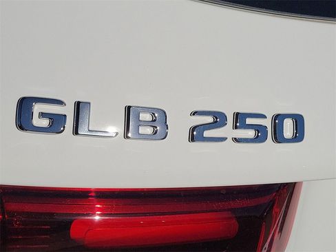 New 2026 Mercedes-Benz GLB 250 GLB 250 image 12
