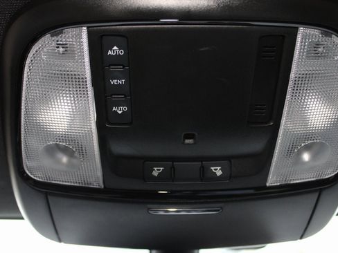 Used 2022 Dodge Durango SXT w/ Blacktop Package image 23