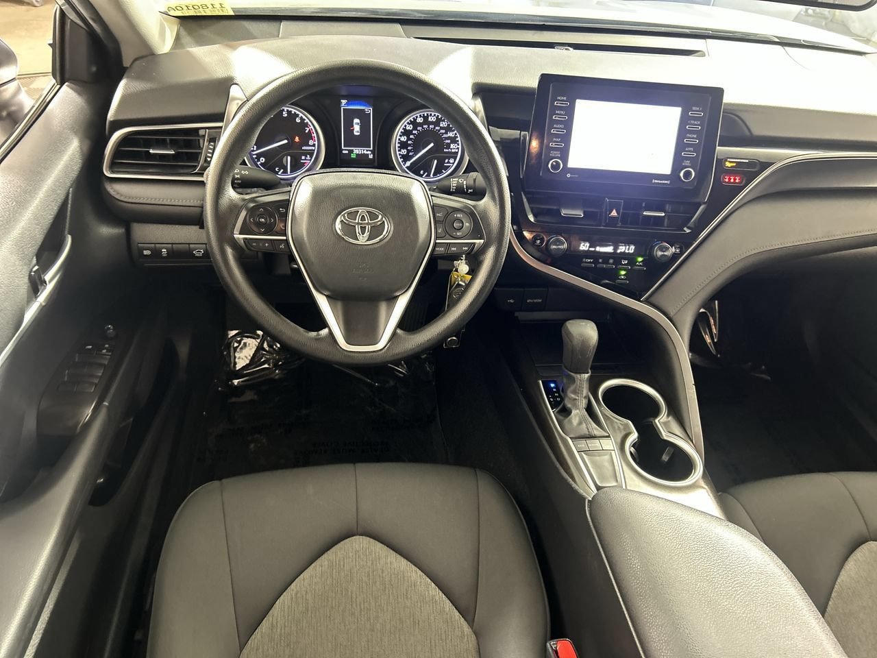 Used 2024 Toyota Camry LE FWD image 22