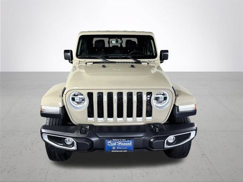 Used 2022 Jeep Gladiator Overland w/ Popular Equipment Package AWD/4WD image 3