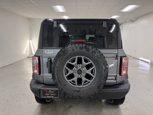 New 2025 Ford Bronco Badlands image 7