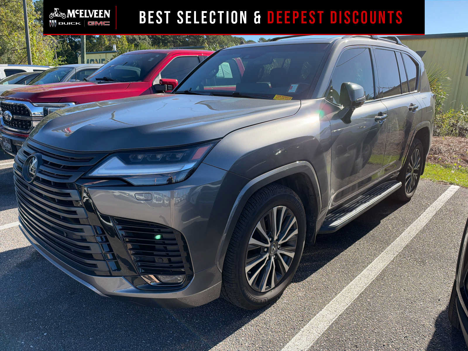 Used 2022 Lexus LX 600 4WD w/ Appearance Package image 1