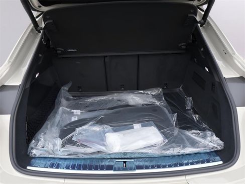 New 2026 Porsche Cayenne Coupe image 17