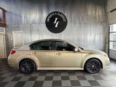 Used 2010 Subaru Legacy 2.5i Limited AWD/4WD image 8