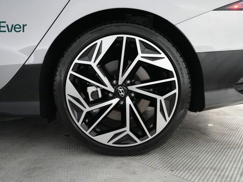 Used 2024 Hyundai Ioniq 6 Limited RWD image 9