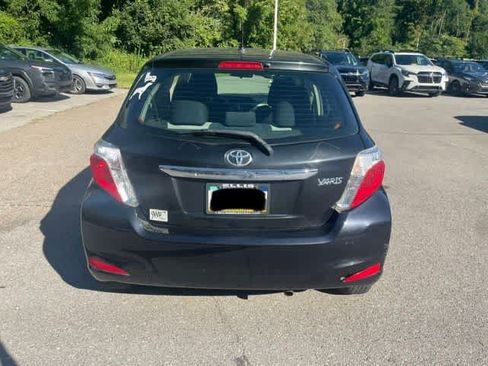 Used 2013 Toyota Yaris L FWD image 6