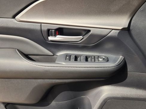 New 2026 Toyota Grand Highlander XLE image 16