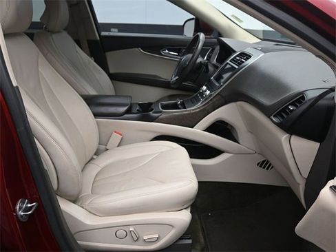 Used 2018 Lincoln MKX Reserve w/ Lincoln MKX Climate Package image 10