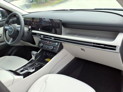 New 2026 Hyundai Tucson SE image 19