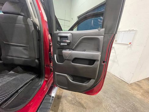 Used 2018 Chevrolet Silverado 1500 LT w/ All Star Edition image 14