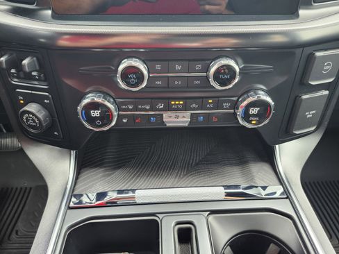 Used 2021 Ford F150 Platinum w/ Equipment Group 701A High image 24