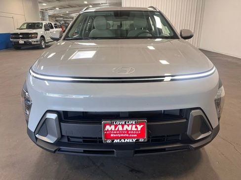 Used 2024 Hyundai Kona SEL image 9