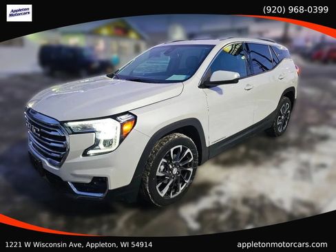 Used 2022 GMC Terrain SLT w/ Infotainment Package II image 1