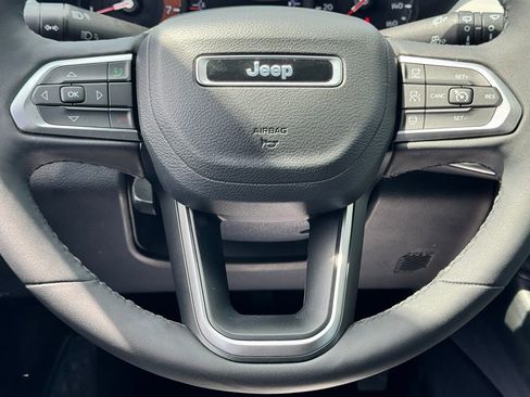 Used 2023 Jeep Compass Limited AWD/4WD image 21