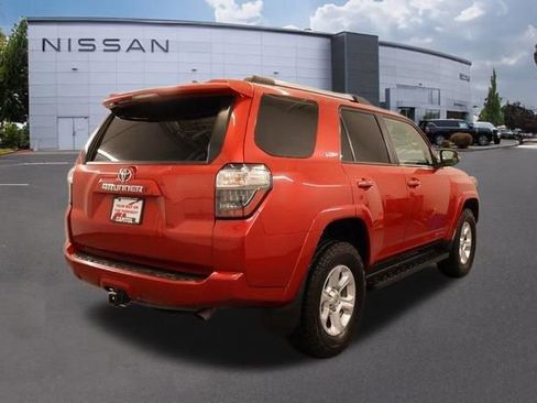 Used 2020 Toyota 4Runner SR5 Premium image 2