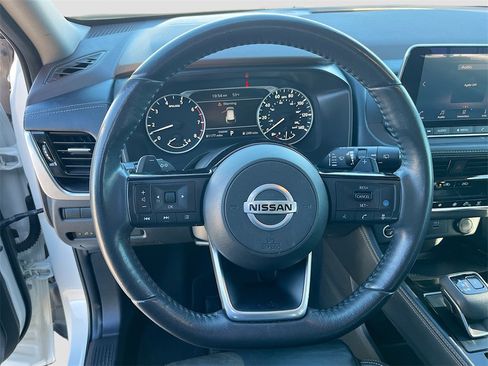 Used 2021 Nissan Rogue SL image 11