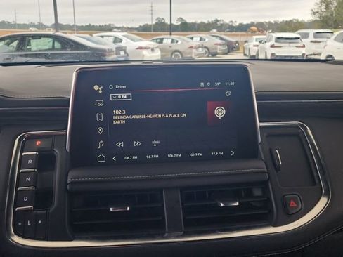 Used 2024 GMC Yukon XL SLT image 13