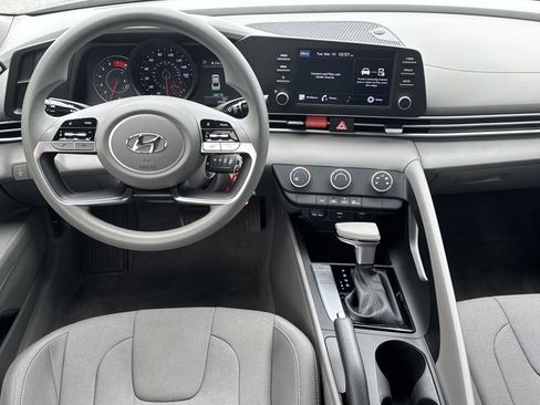 Used 2023 Hyundai Elantra SE image 27