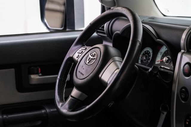 Used 2010 Toyota FJ Cruiser 4WD image 16