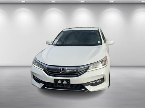 Used 2017 Honda Accord EX-L image 1