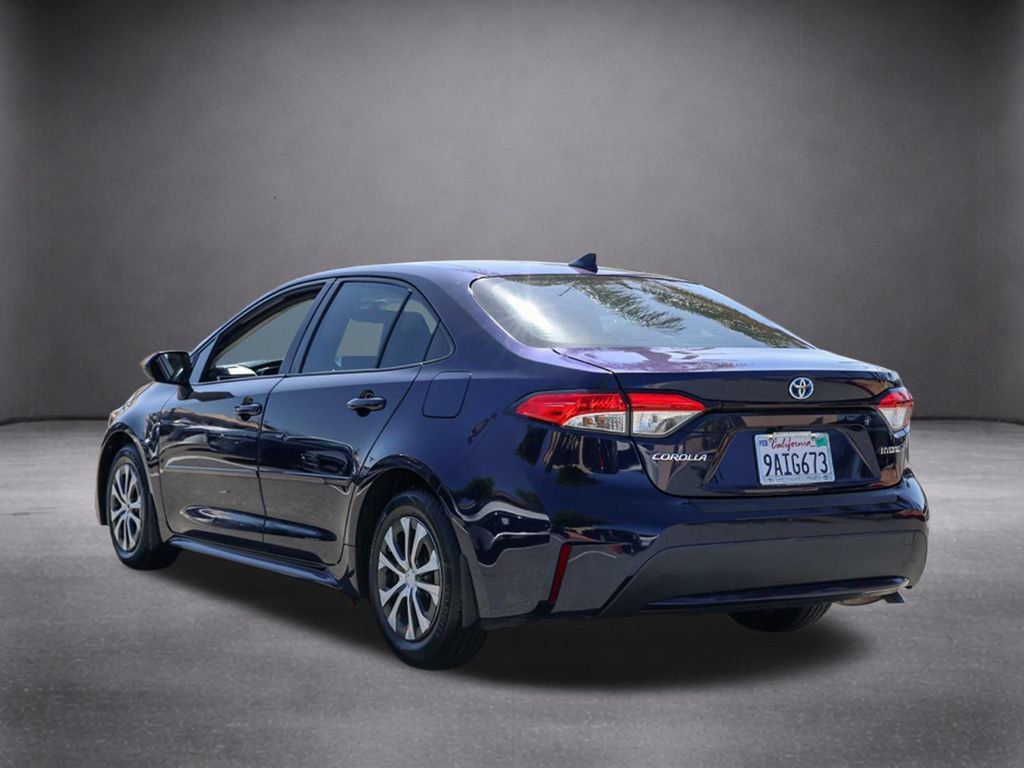 Used 2022 Toyota Corolla LE w/ Premium Interior Package FWD image 7