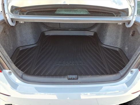 Used 2022 Honda Accord Sport image 12