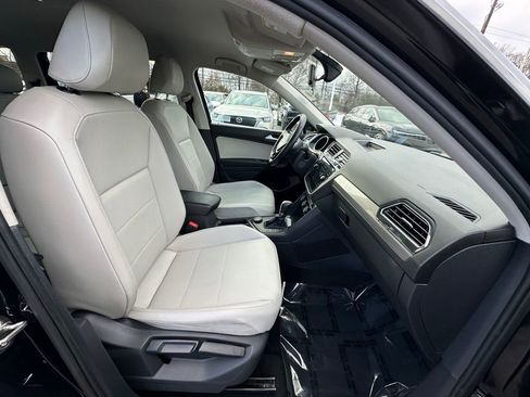 Used 2019 Volkswagen Tiguan SEL image 23