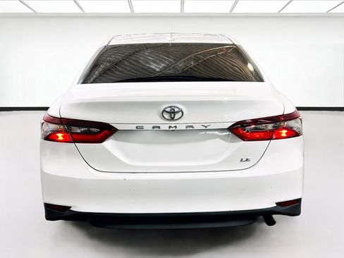 Used 2024 Toyota Camry LE FWD image 5