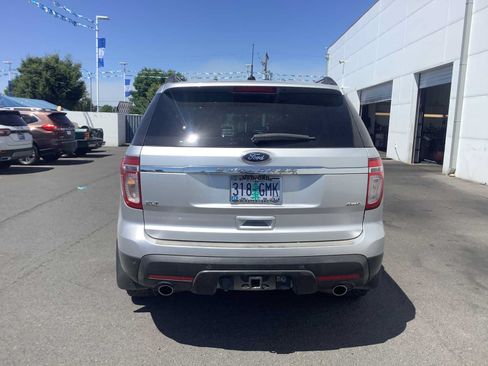 Used 2014 Ford Explorer XLT w/ Equipment Group 202A AWD/4WD image 4