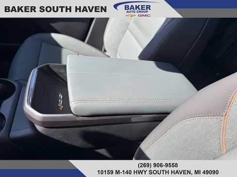 New 2026 GMC Terrain AT4 w/ Technology Package II AWD/4WD image 30