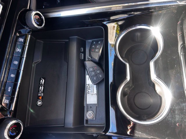 Certified 2025 Chevrolet Suburban RST w/ Advanced Technology Package AWD/4WD image 36