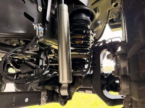 Used 2021 Jeep Gladiator Overland w/ Popular Equipment Package AWD/4WD image 20