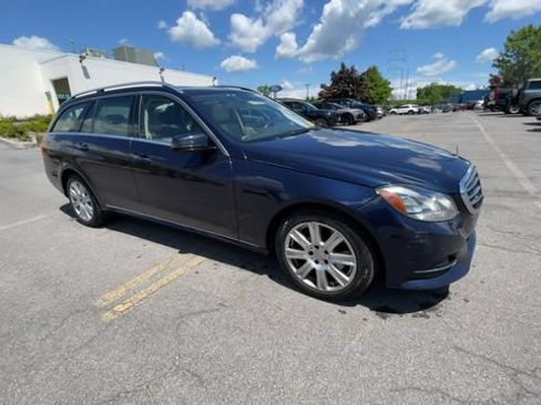 Used 2014 Mercedes-Benz E 350 4MATIC Wagon image 2