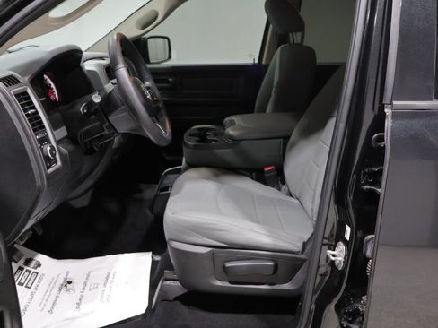 Used 2019 RAM 1500 Express w/ Express Value Package AWD/4WD image 11