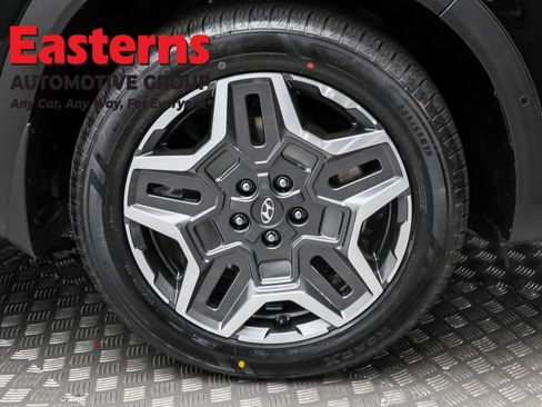 Used 2023 Hyundai Santa Fe Limited image 32