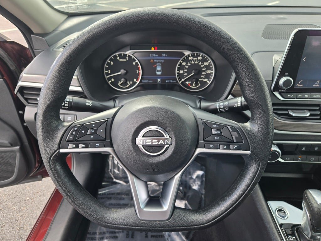 Used 2024 Nissan Altima 2.5 SV FWD image 29
