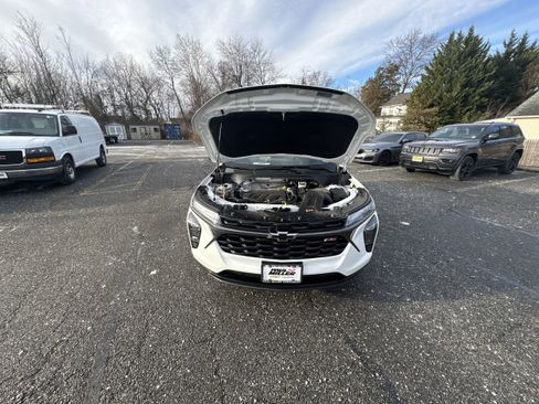 Used 2024 Chevrolet Trax RS w/ Driver Confidence Package image 31