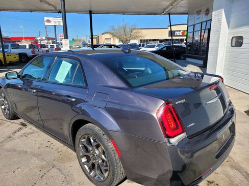 Used 2015 Chrysler 300 S image 3
