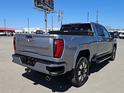 Used 2024 GMC Sierra 2500 Denali w/ Denali Reserve Package image 5