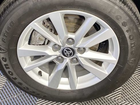 Used 2025 Toyota Camry LE FWD image 30