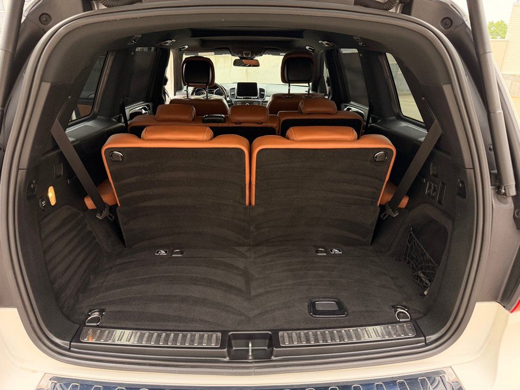 Used 2017 Mercedes-Benz GLS 550 4MATIC image 18