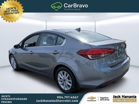 Used 2017 Kia Forte S w/ S Technology Package FWD image 5